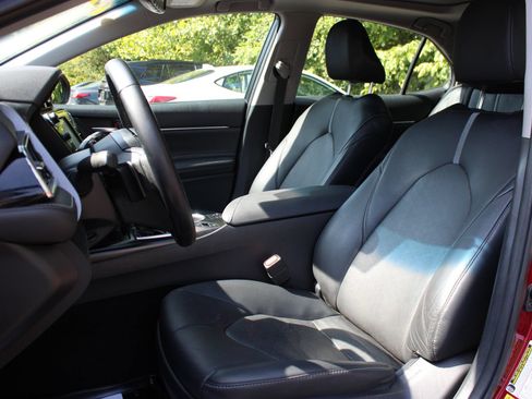 Used 2018 Toyota Camry XSE w/ Protection Package (Q2) FWD image 15