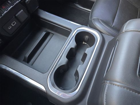 Used 2020 Chevrolet Silverado 1500 LTZ w/ LTZ Plus Package image 32