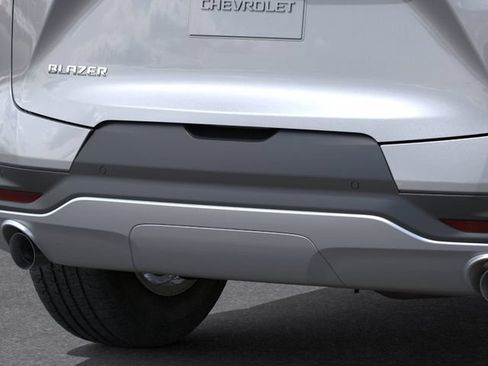 New 2026 Chevrolet Blazer LT w/ Convenience Package FWD image 16