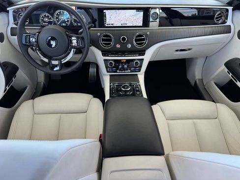 Used 2022 Rolls-Royce Ghost w/ Ghost Package AWD/4WD image 21