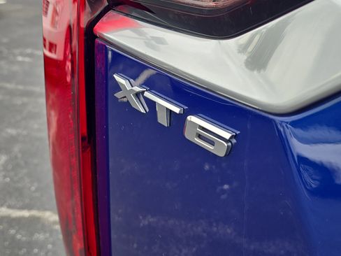 Certified 2025 Cadillac XT6 Premium Luxury image 6