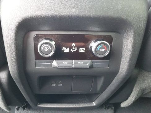 Used 2026 Buick Enclave Preferred AWD/4WD image 11