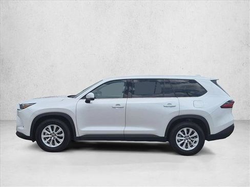 Used 2026 Toyota Grand Highlander FWD image 9