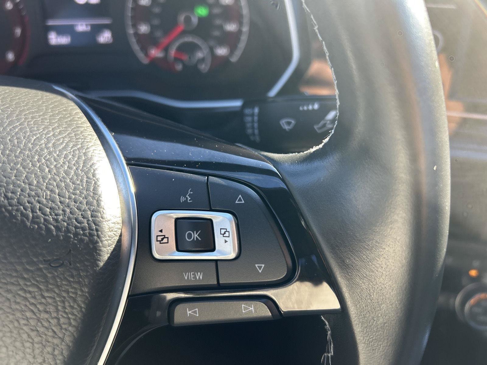 Used 2019 Volkswagen Jetta R-Line w/ R-Line Cold Weather Package FWD image 19