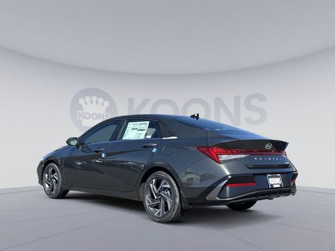 New 2026 Hyundai Elantra Limited image 4