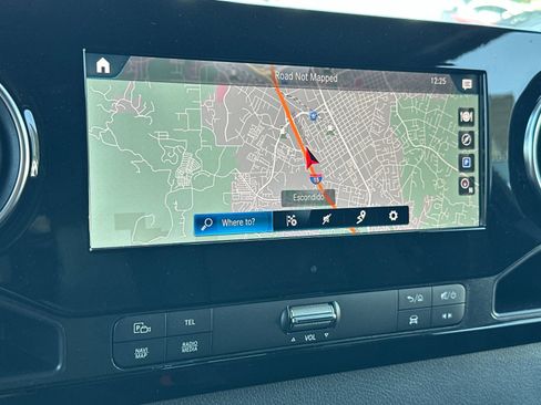 Used 2024 Mercedes-Benz Sprinter 2500 image 21