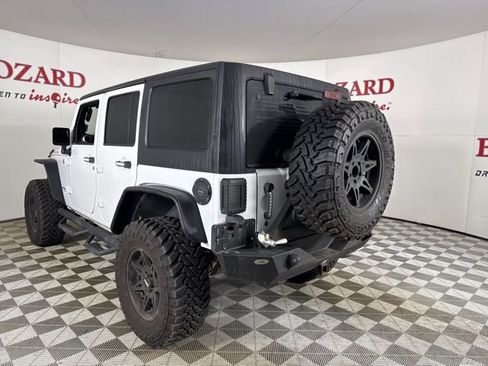 Used 2015 Jeep Wrangler Unlimited Rubicon w/ Connectivity Group image 6