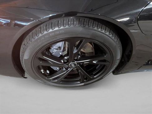 Used 2022 Audi e-tron GT Premium Plus image 24