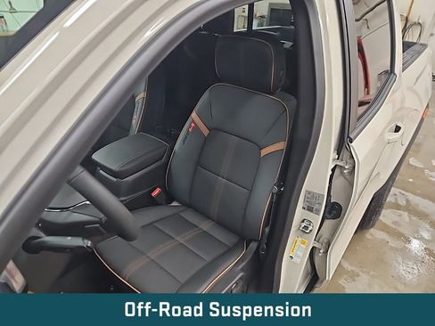 New 2026 GMC Canyon AT4 image 12