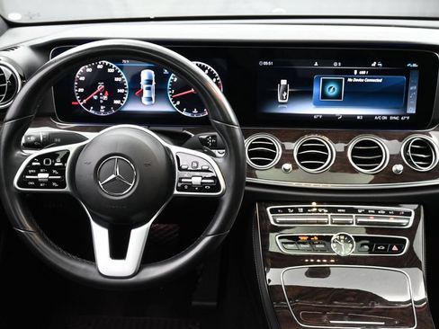 Used 2020 Mercedes-Benz E 450 4MATIC Sedan image 11