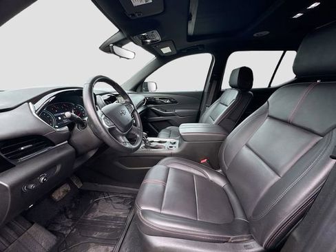 Used 2023 Chevrolet Traverse RS image 24