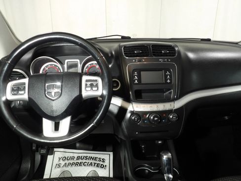 Used 2019 Dodge Journey SE w/ Premium Group FWD image 13