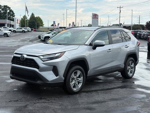 Used 2025 Toyota RAV4 XLE AWD/4WD image 26