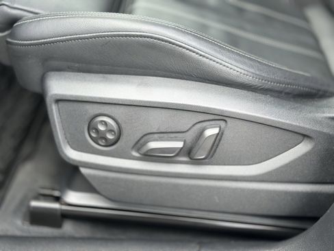 Used 2022 Audi Q5 2.0T Prestige image 16