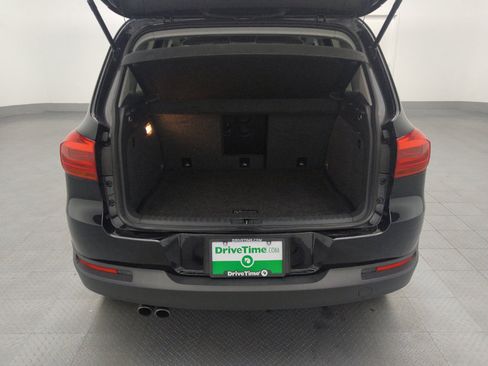 Used 2017 Volkswagen Tiguan Limited w/ Premium Package image 29