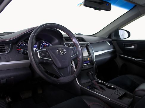 Used 2017 Toyota Camry XSE FWD image 13