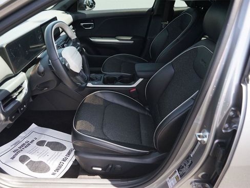 Used 2025 Kia K4 GT-Line w/ GT-Line Sunroof Package FWD image 9