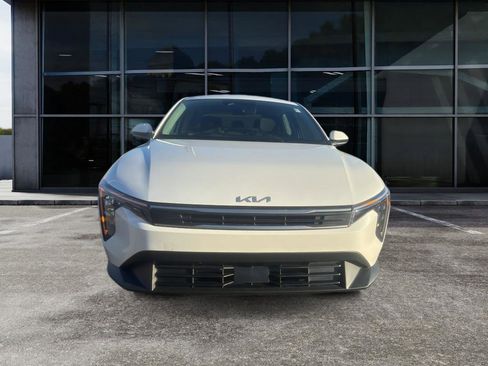 New 2025 Kia K4 image 2