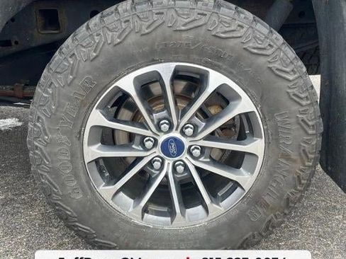 Used 2017 Ford F150 XLT w/ Equipment Group 302A Luxury AWD/4WD image 12