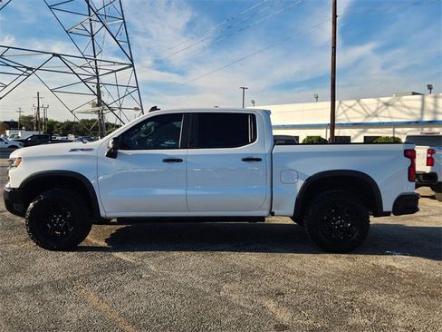 Used 2022 Chevrolet Silverado 1500 ZR2 image 4