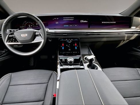New 2026 Cadillac Escalade Luxury w/ Touring Package AWD/4WD image 5
