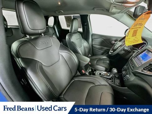 Used 2023 Jeep Cherokee Altitude Lux AWD/4WD image 35