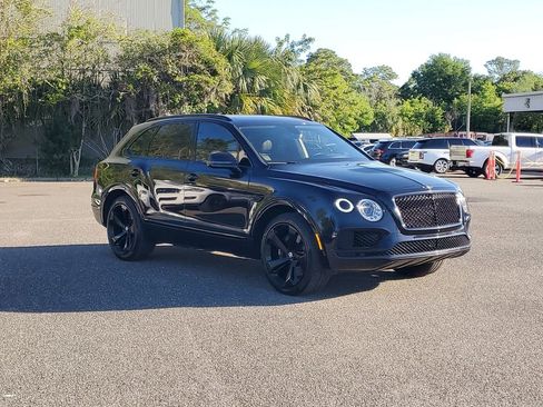Used 2019 Bentley Bentayga AWD/4WD image 6