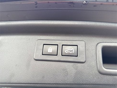 Used 2022 Subaru Forester Premium image 27