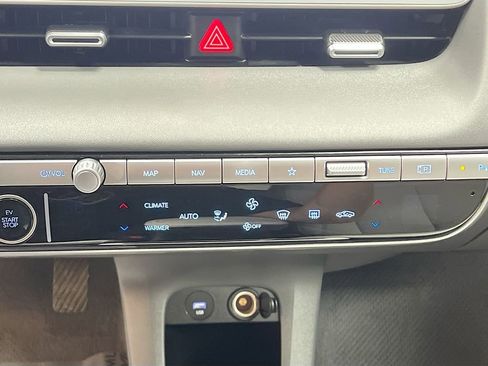 Used 2022 Hyundai Ioniq 5 SEL image 16