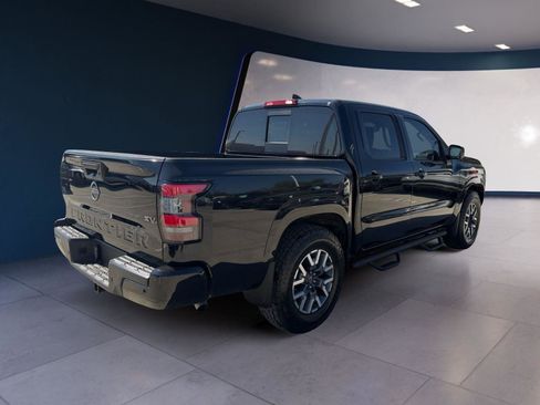 Used 2023 Nissan Frontier SV w/ SV Convenience Package image 5