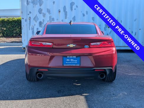 Used 2018 Chevrolet Camaro LT RWD image 5