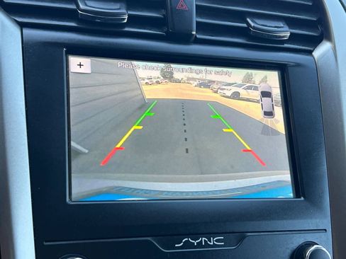 Used 2019 Ford Fusion SE image 20