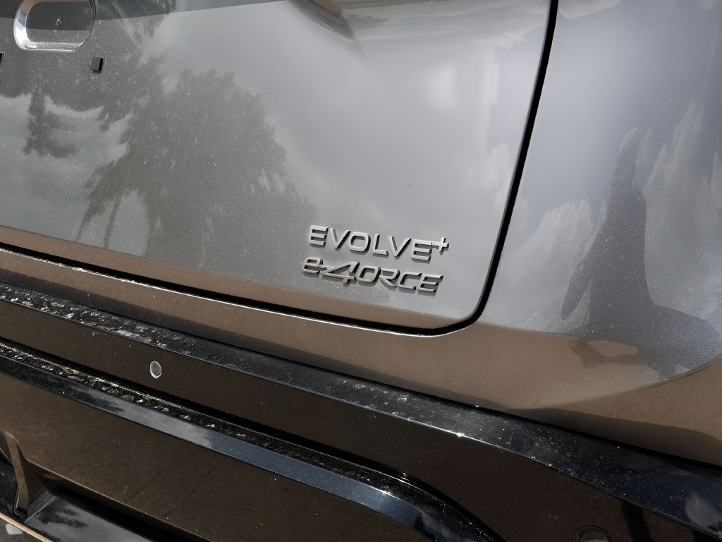 Used 2023 Nissan Ariya AWD image 29