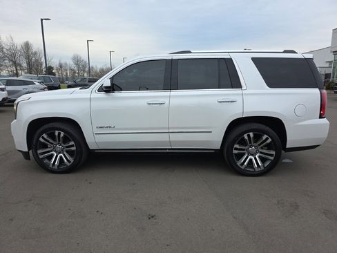 Used 2020 GMC Yukon Denali image 2