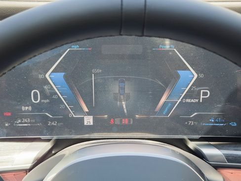 New 2025 BMW 750e xDrive image 15