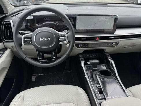 New 2025 Kia Sorento S w/ Panoramic Sunroof Package image 2