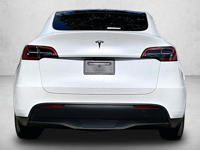 Used 2025 Tesla Model Y Long Range RWD image 4