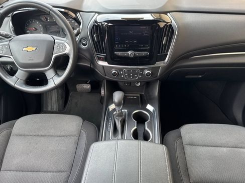 Used 2023 Chevrolet Traverse LT image 14