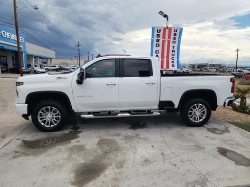 New 2025 Chevrolet Silverado 2500 LT w/ Z71 Chrome Sport Edition image 7