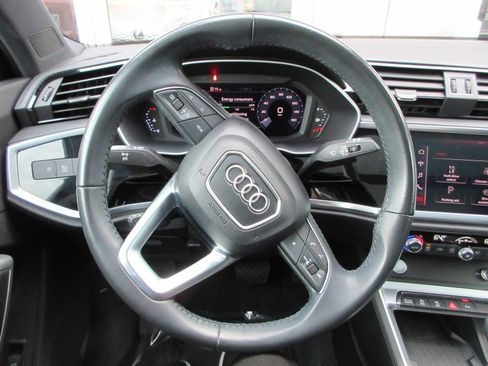 Used 2020 Audi Q3 2.0T Premium Plus image 37