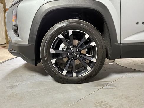Used 2025 Chevrolet Equinox RS w/ Safety and Technology Package AWD/4WD image 9