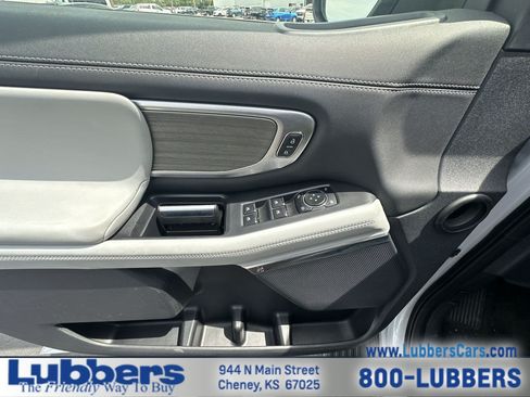 Used 2025 Ford Expedition Platinum AWD/4WD image 13
