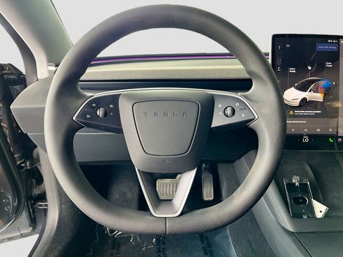 Used 2025 Tesla Model 3 Long Range RWD image 11
