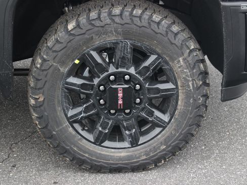 New 2026 GMC Sierra 2500 AT4 w/ AT4 Premium Plus Package image 11