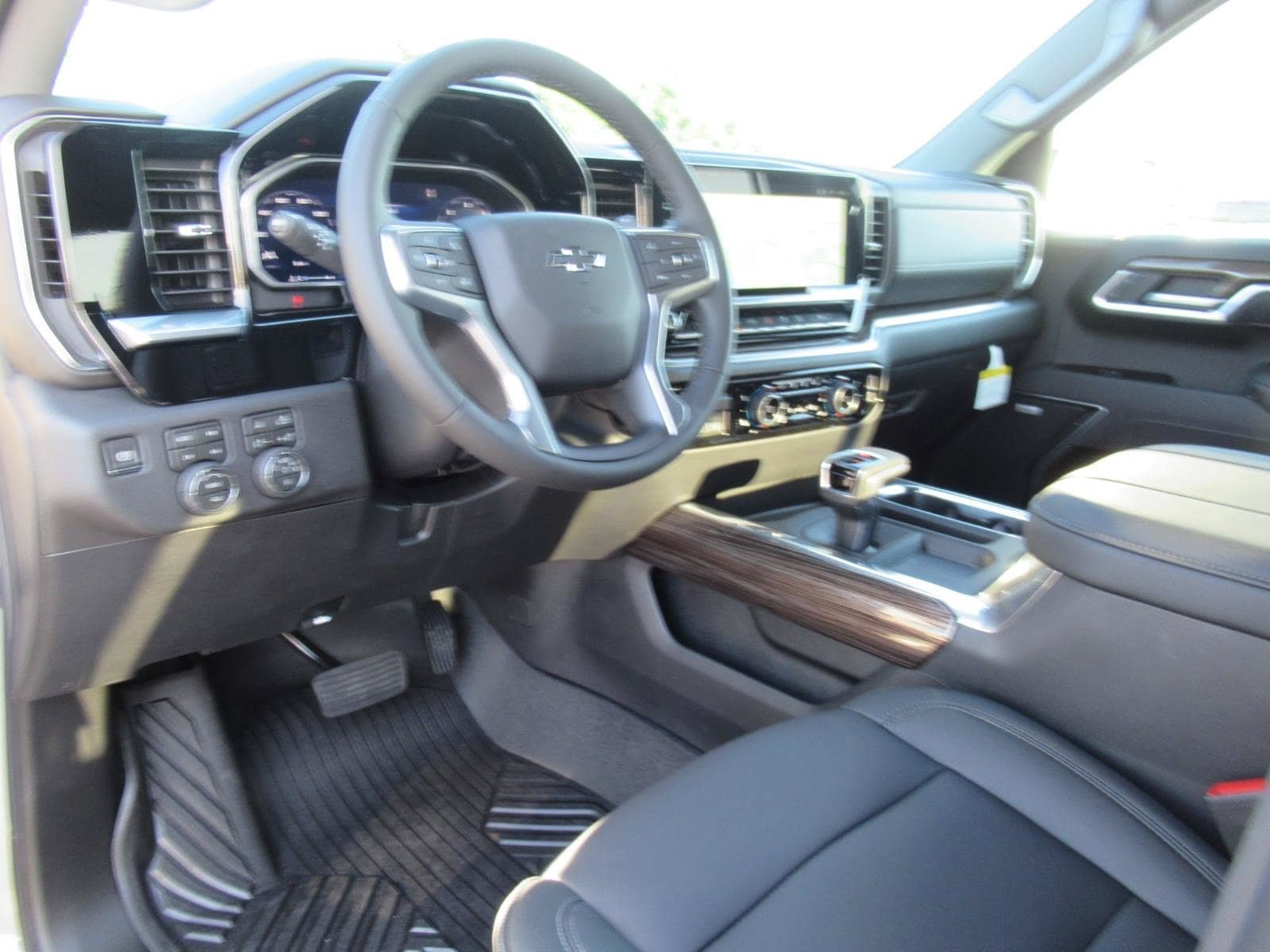 New 2026 Chevrolet Silverado 1500 RST w/ RST All Star Premium Package AWD/4WD image 18