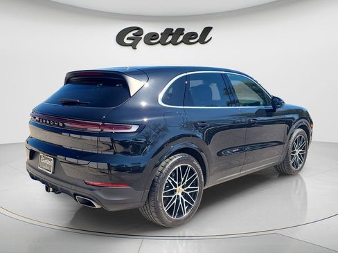 Used 2024 Porsche Cayenne image 4