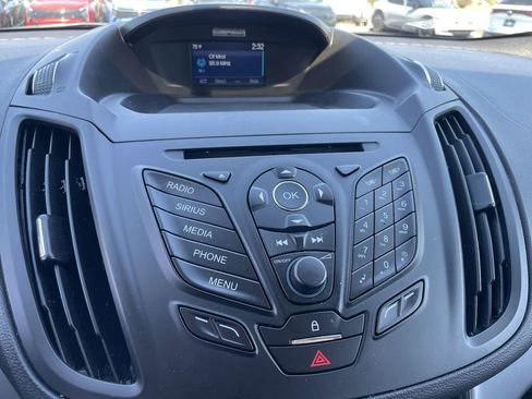 Used 2015 Ford Escape SE image 12