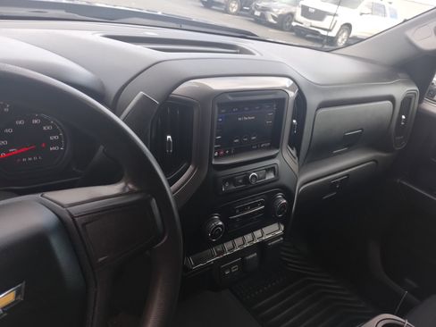 Used 2022 Chevrolet Silverado 1500 Custom image 12
