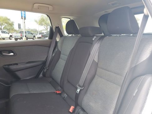 Used 2021 Nissan Rogue SV image 8