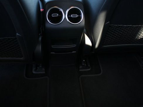 New 2024 Mercedes-Benz EQB 300 4MATIC image 37